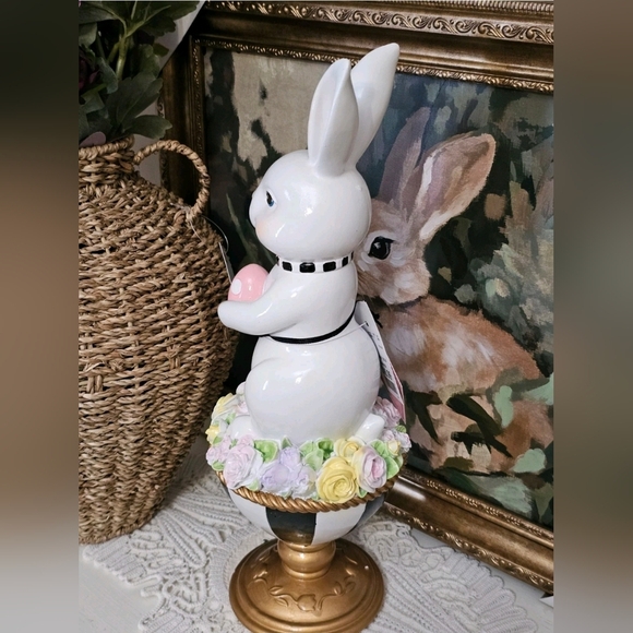 TOPHAT & TAIL Easter Bunny Rabbit On Flower Pedestal Egg 15" New - Picture 2 of 5